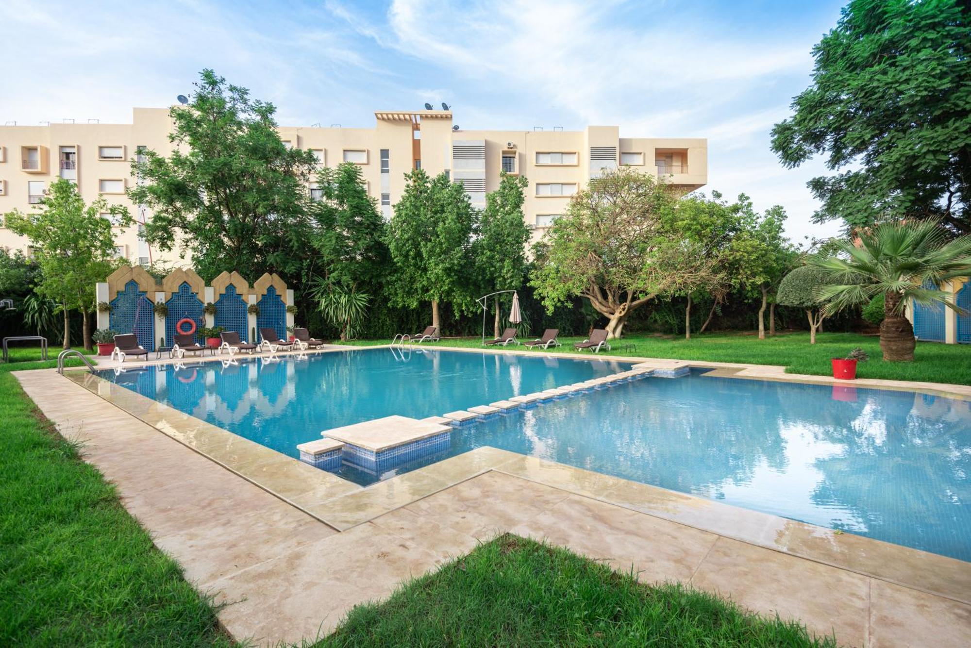 Hotel Ibis Uchda  Exterior foto
